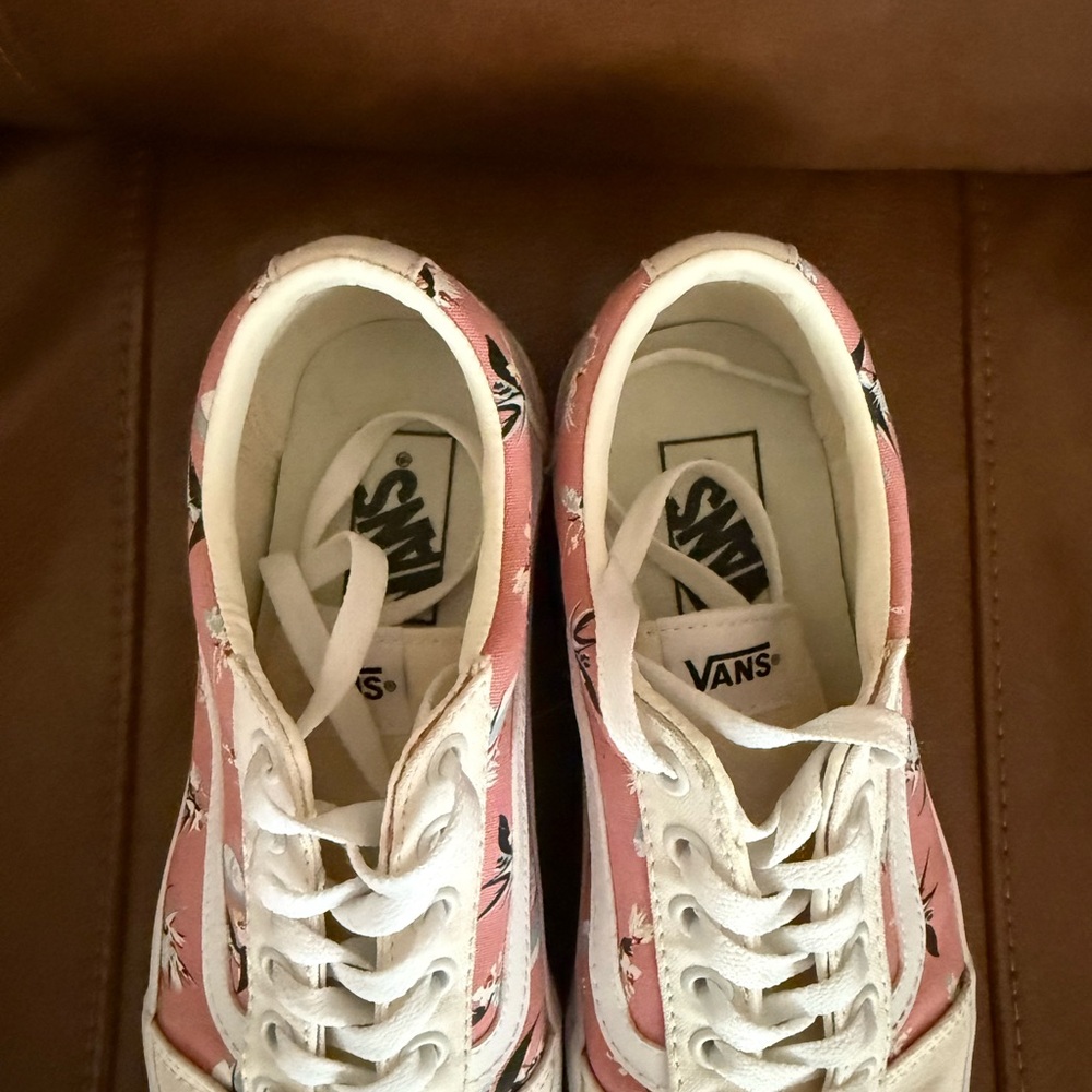 Vans Cream and Pink Sneakers Classic Style - Picture 7 of 9